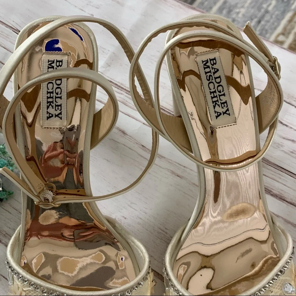 BADGLEY MISCHKA Tayten Block Heel Sandal - Picture 8 of 15